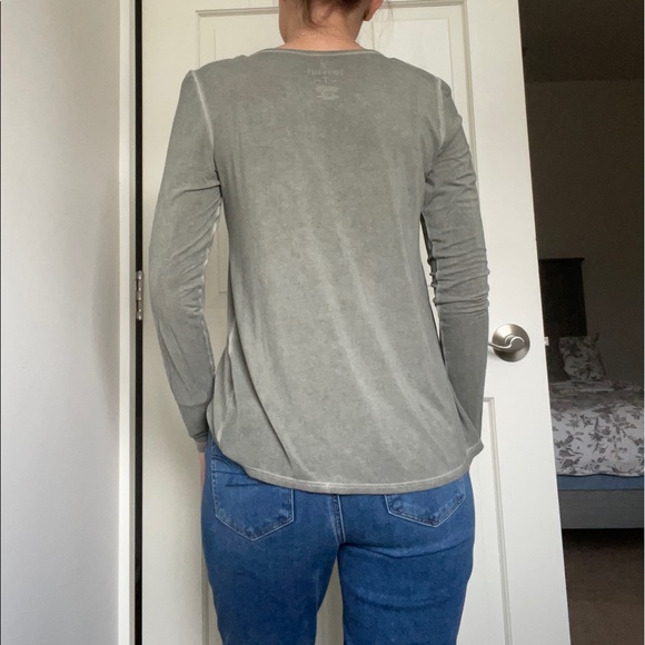 American Eagle Lace Up Soft and Sexy Tee - Picture 3 of 6